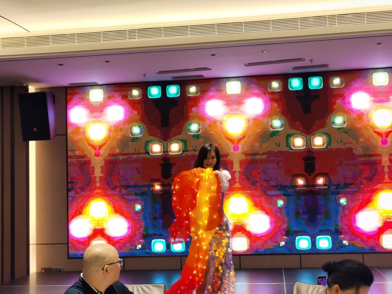 獨(dú)舞2.jpg 圖片關(guān)鍵詞