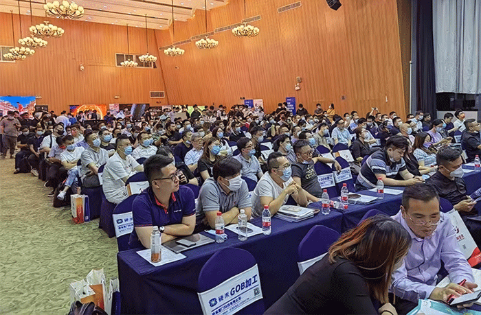 LED燈桿屏,LED廣告機(jī) LED燈桿屏,LED廣告機(jī)