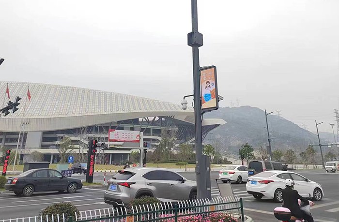 LED燈桿屏 LED燈桿屏